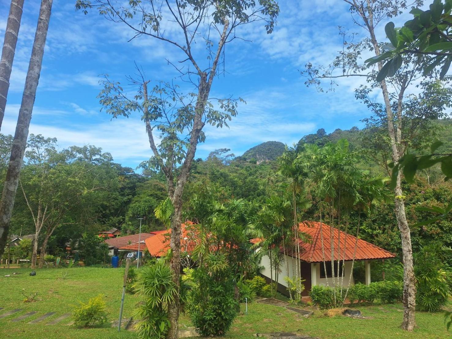 Koh Mook Rubber Tree Bungalows Esterno foto